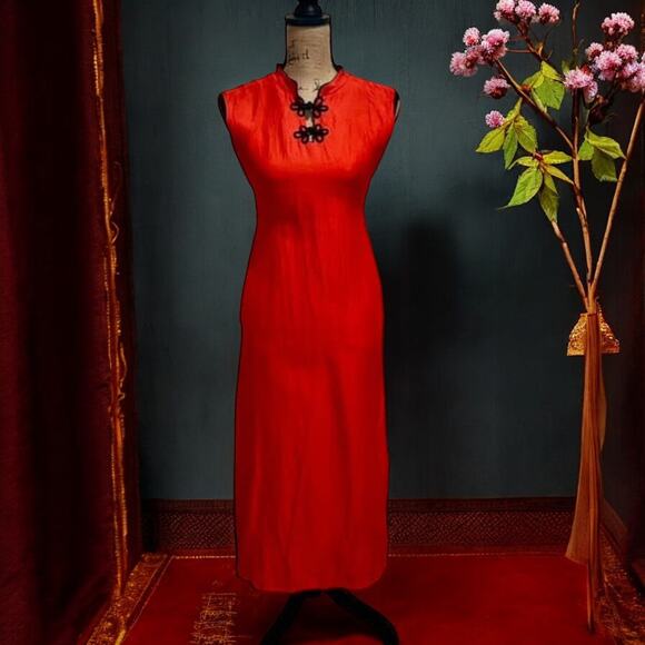 Vintage 1950s Red Cheongsam Dress-Handmade-Silk-Small-Side Slit-Asian - Picture 1 of 9